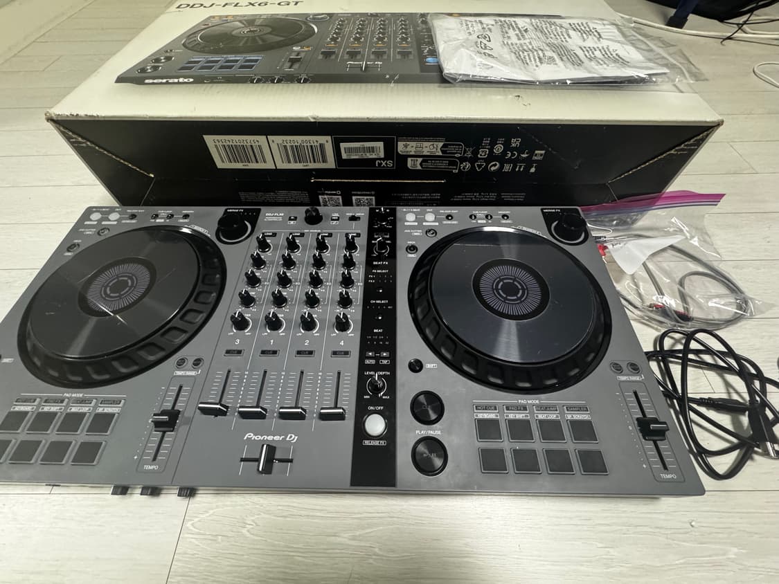 DJ컨트롤러 판매합니다 ddj flx 6 상품이미지1