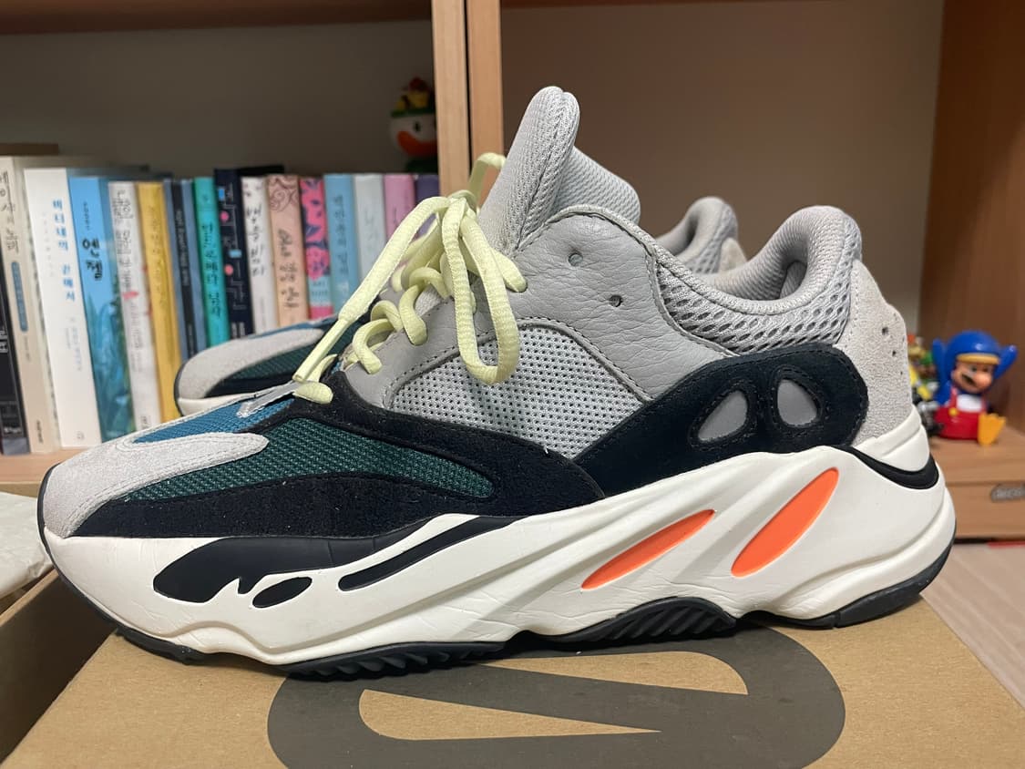 이지부스트 700웨이브러너 판매합니다  상품이미지4