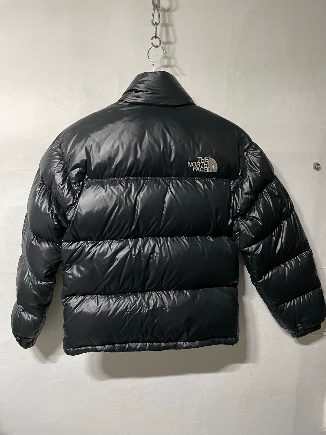 노스페이스 1996 눕시 패딩 유광 블랙 몽클레어스타일 상품이미지2