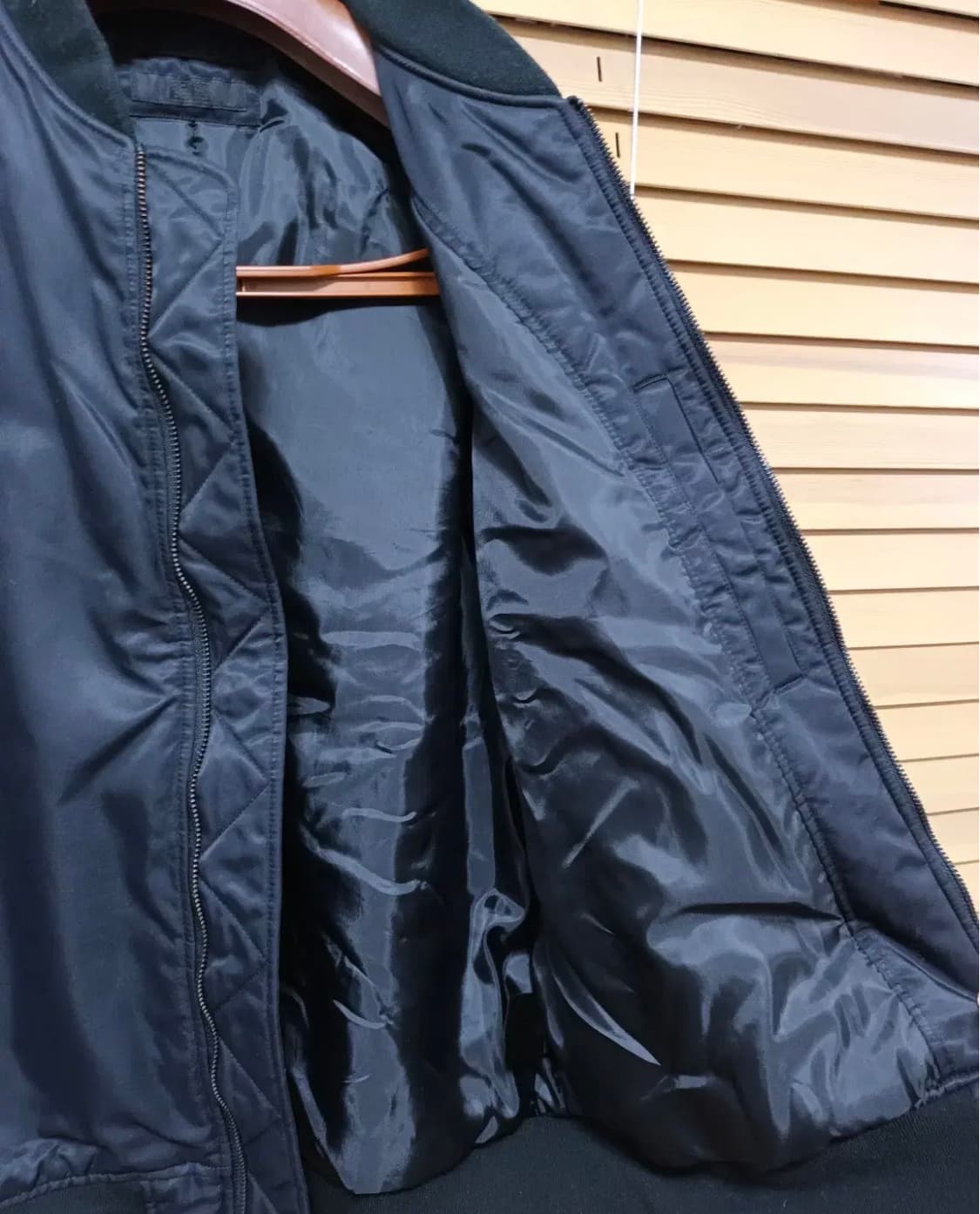 유니클로 남성 블랙 패딩블루종 XL 상품이미지4