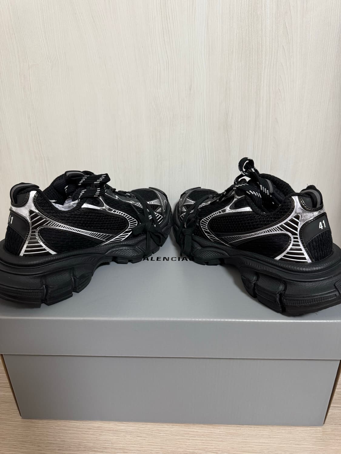 (41) 발렌시아가 3xl 블랙 화이트 밑창보강 새상품급 상품이미지4
