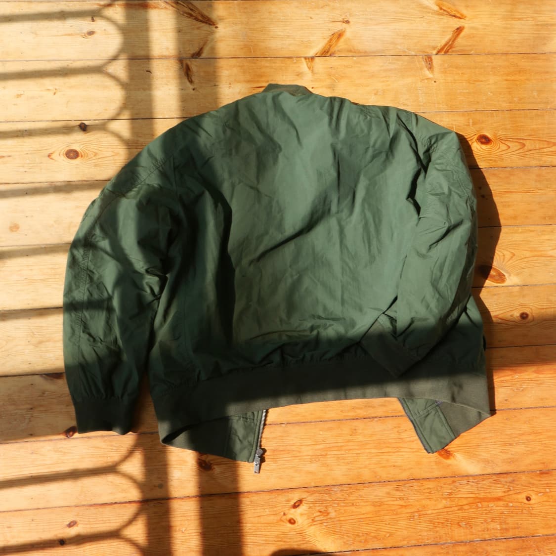 유니클로 투웨이 ma-1 항공점퍼 상품이미지2