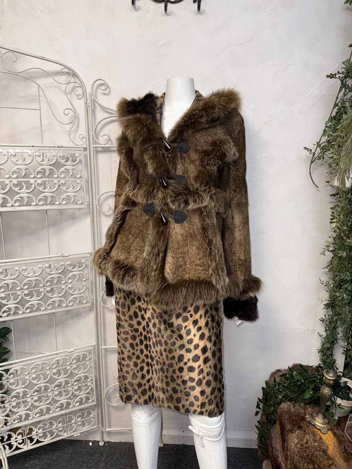 Brown tie dye rabbit&fox fur duffle 무스탕 상품이미지6