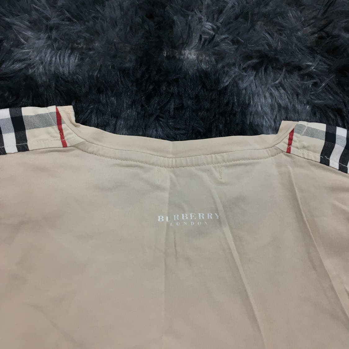 투티/0237 버버리 런던 베이지핑크 긴팔 티셔츠 상품이미지6