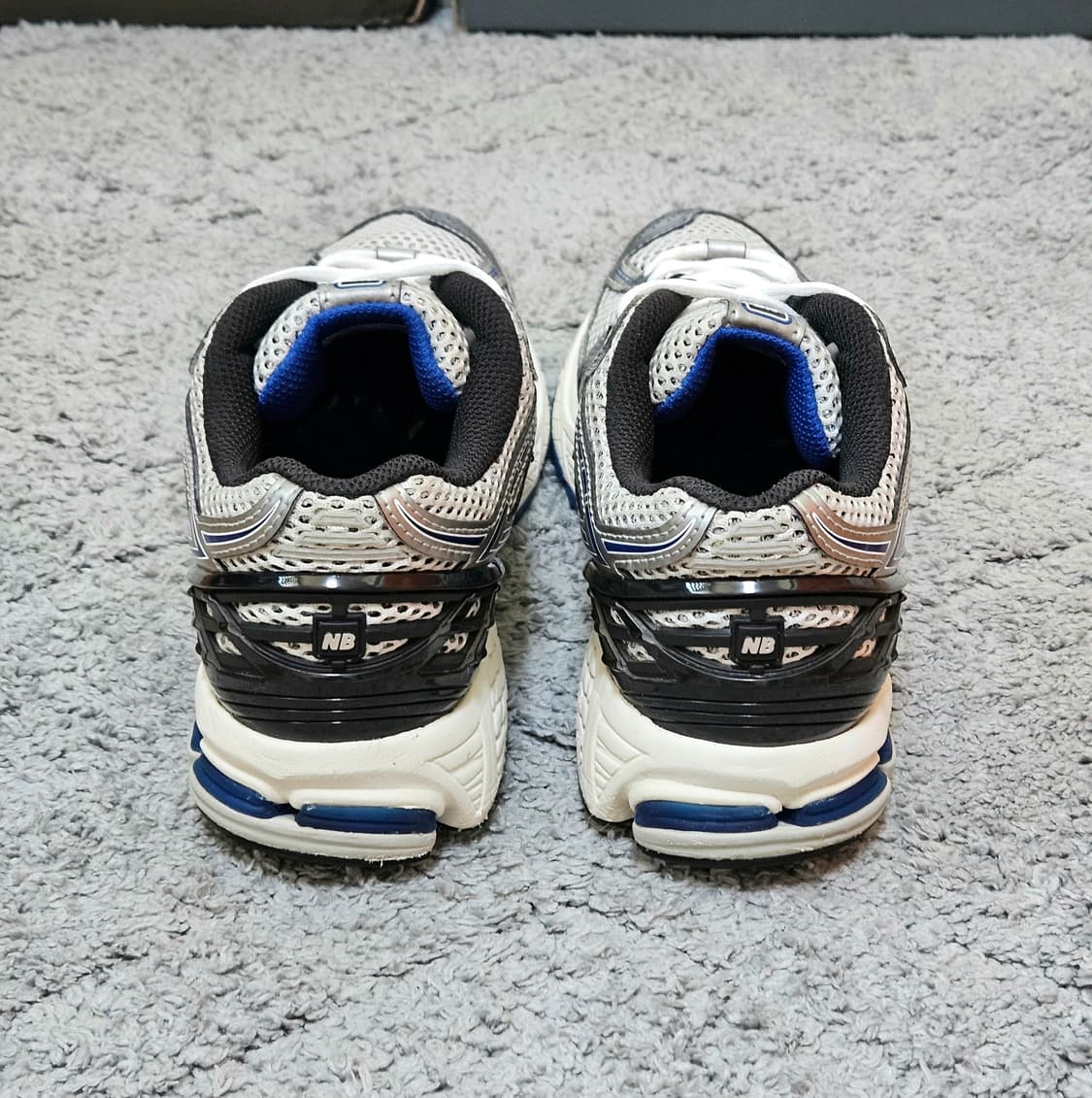 뉴발란스 1906R 240 상품이미지4