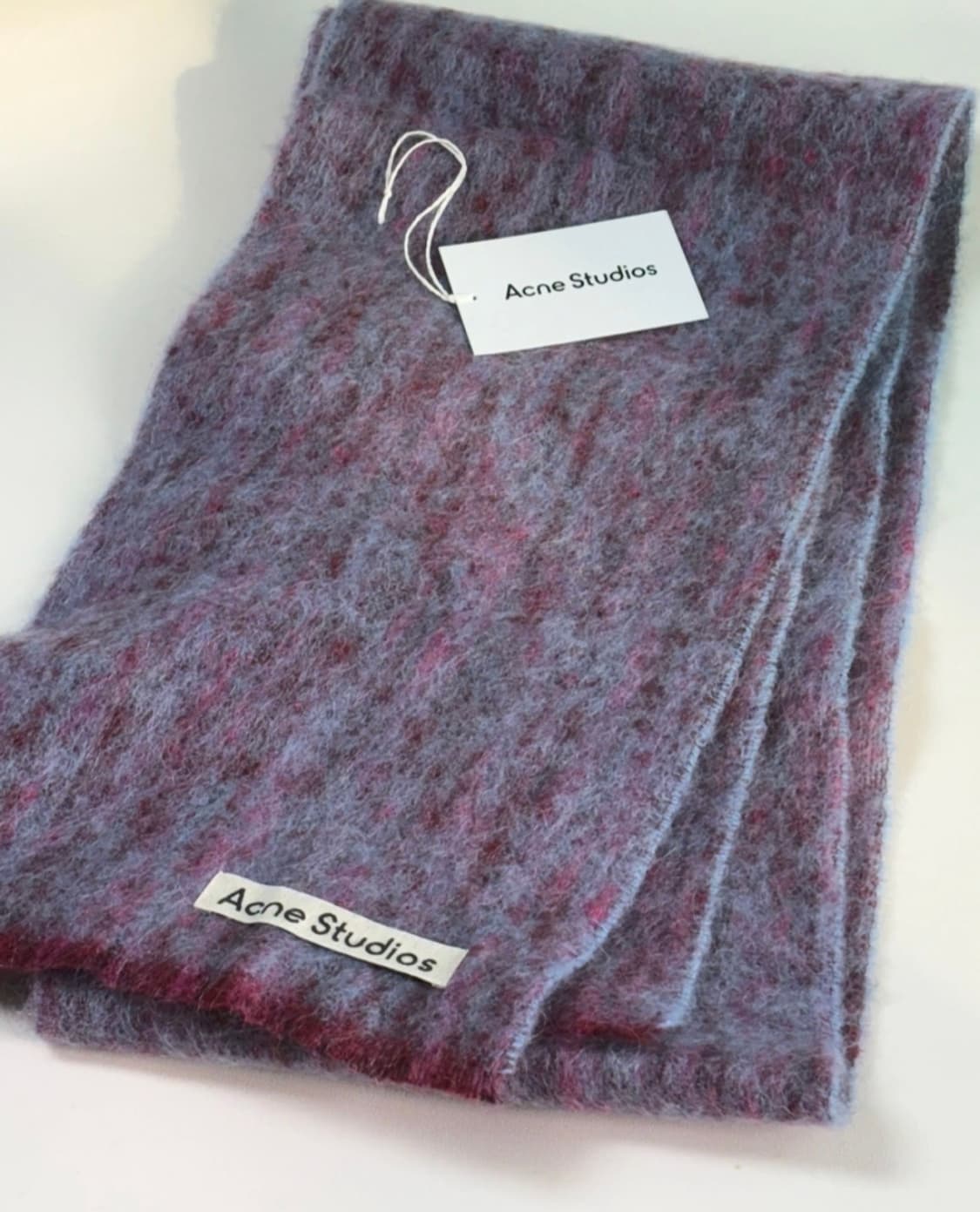 아크네스튜디오 모헤어 머플러 상품이미지1