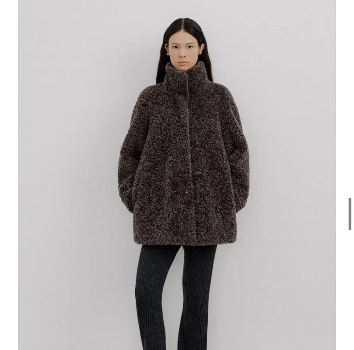 오떼뜨 부클램 하프 퍼 코트 BOUCLE RAM HALF FUR COAT 상품이미지2