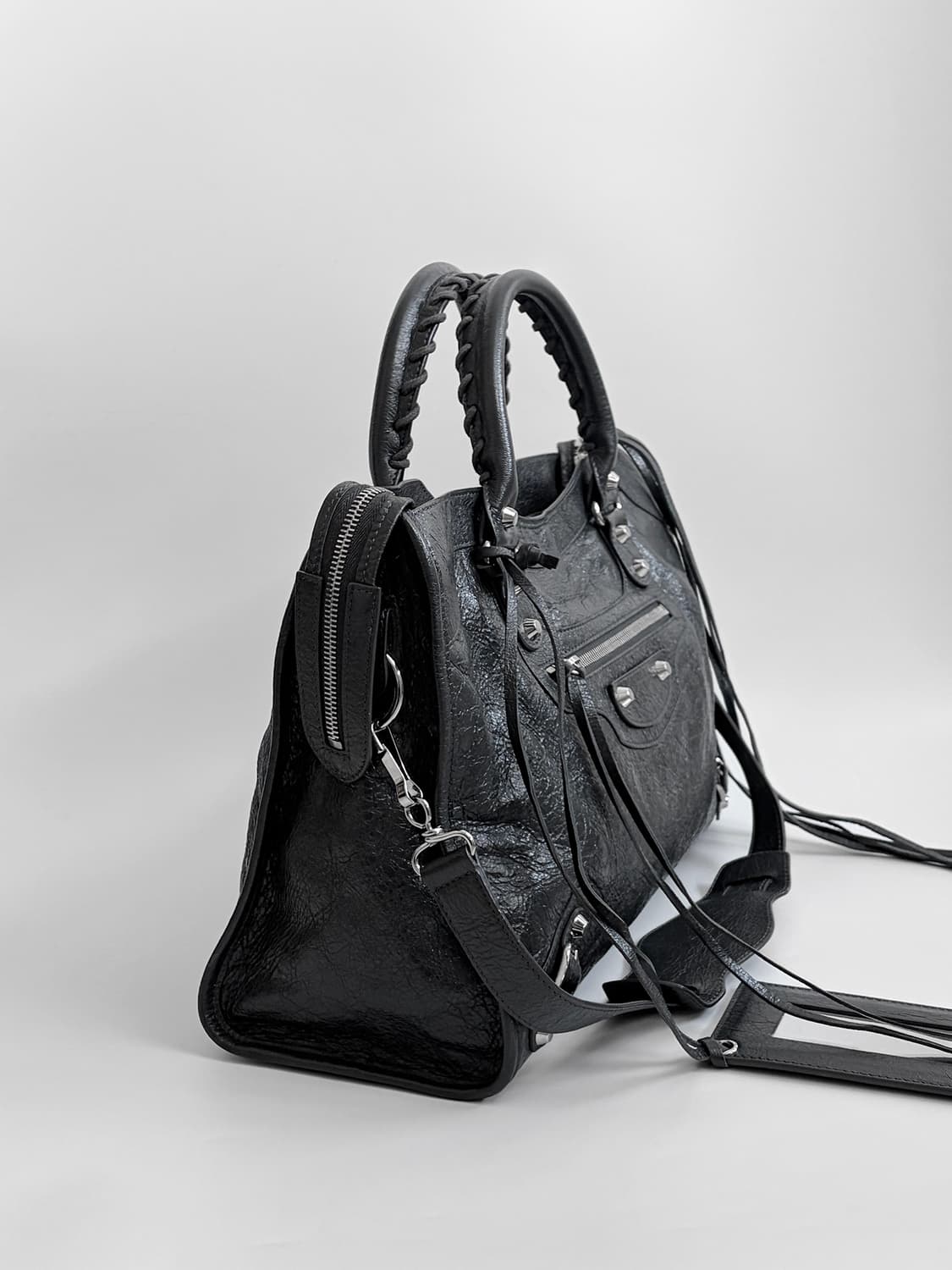 발렌시아가 클래식 시티백 미듐 판매합니다. 상품이미지3