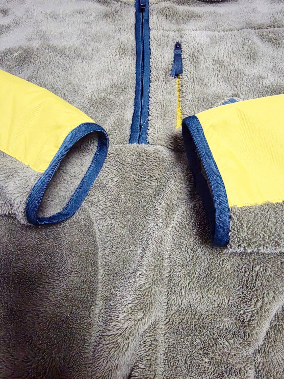 [아디다스] 고프코어 카키 머스타드 배색 후리스 반집업 아노락 실측105 상품이미지3