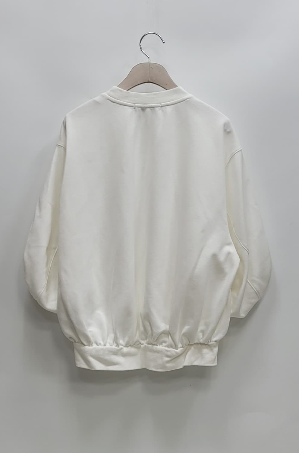 SJYP 22SS 한섬 SJYP 퍼프 슬리브 스웻셔츠 / 여 S 화이트
 상품이미지2