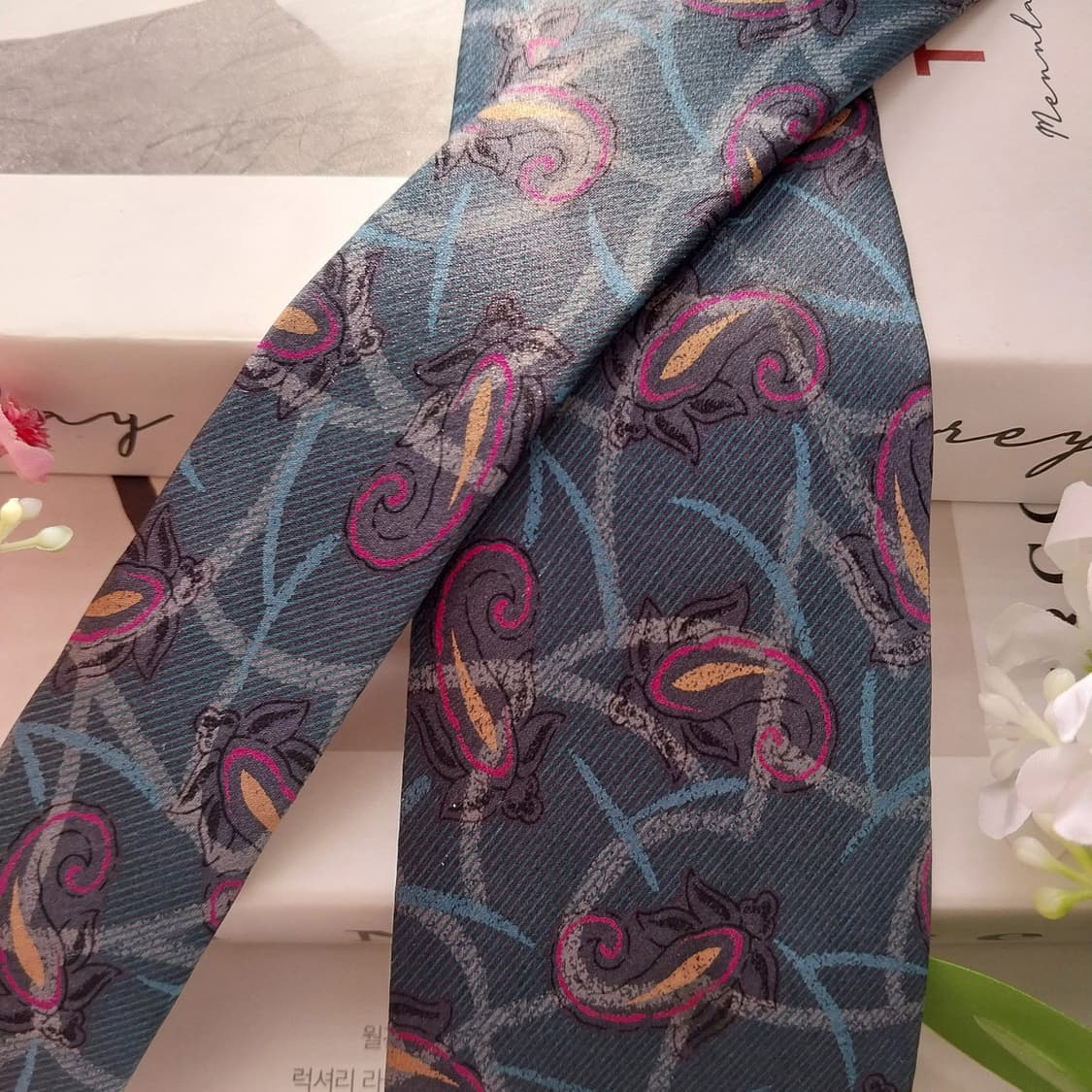 니나리치 실크 그린 페이즐리 패턴 넥타이 8.1cm A+등급 K1933
 상품이미지4