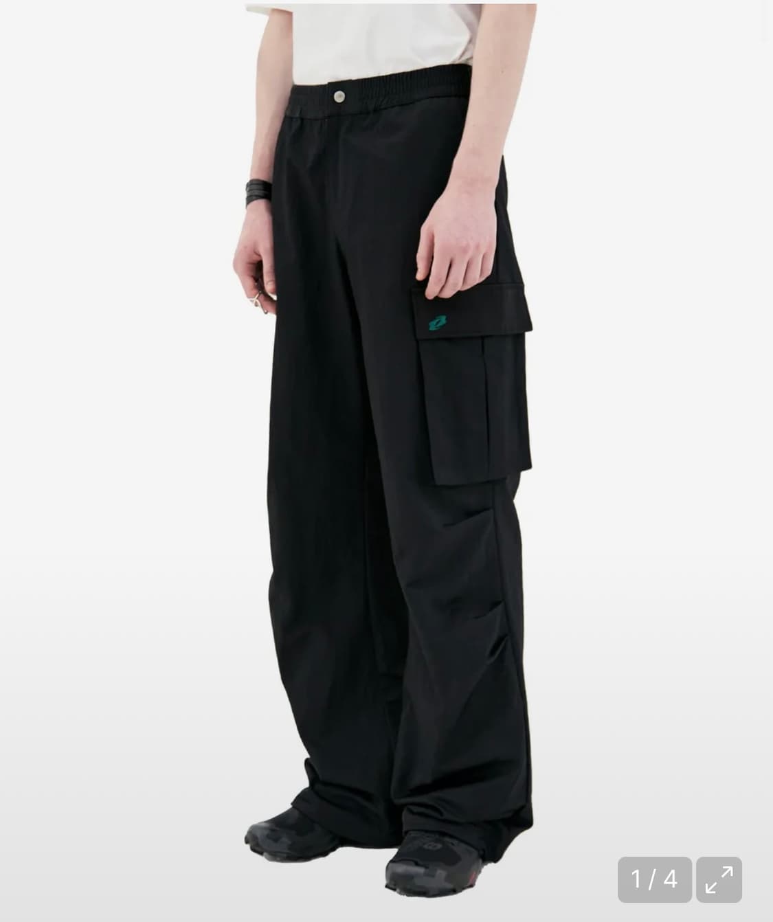 Needlepoint tuck cargo pants [black] 상품이미지1