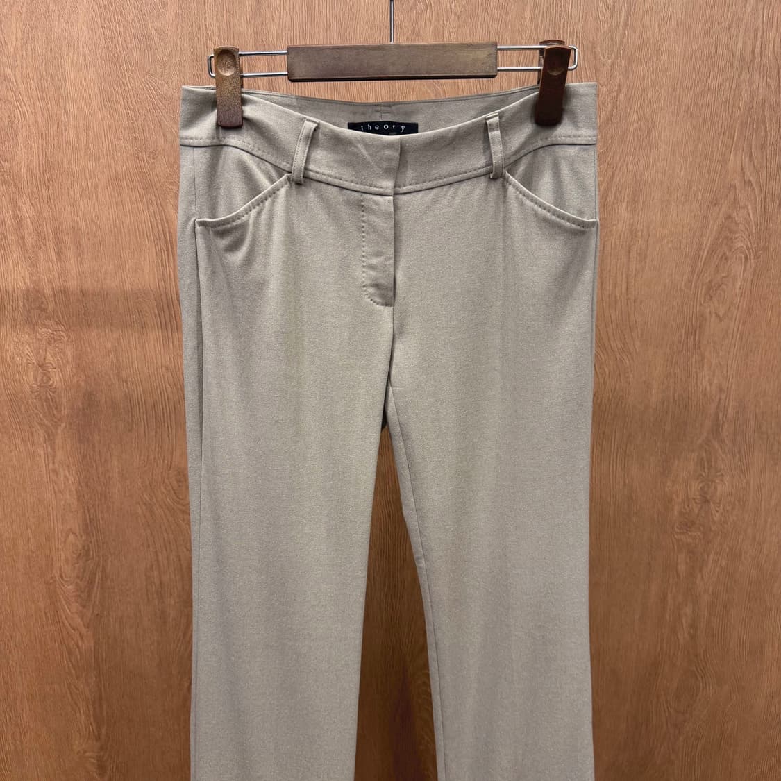 띠어리 슬랙스 팬츠 사선 포켓 벨트 루프 디테일 슬림핏 베이지 상품이미지4