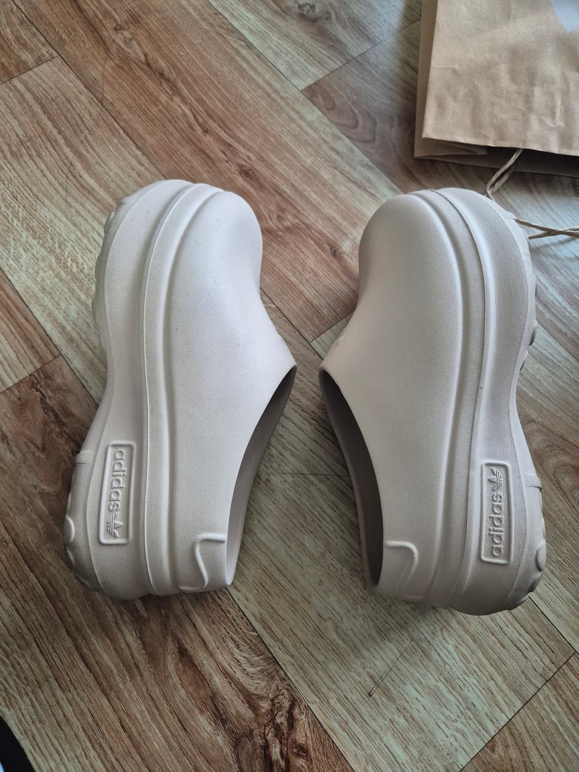 아디폼 스탠뮬 235 상품이미지3