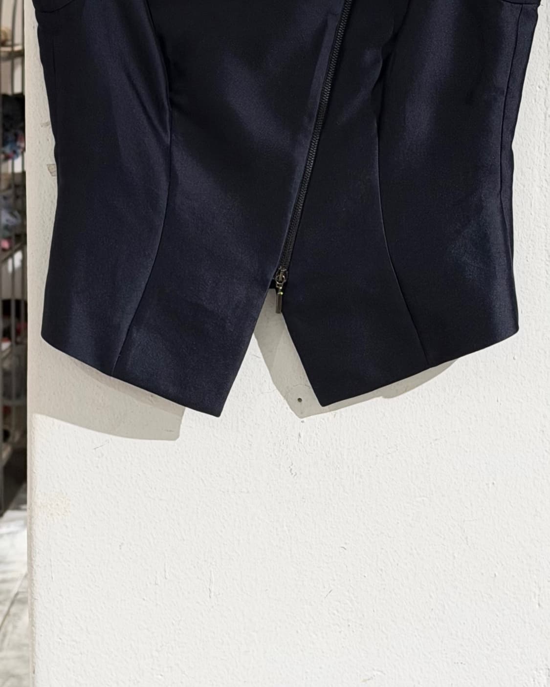 아르마니 꼴레지오니 네이비 퍼프슬리브 하프 탑 상품이미지5