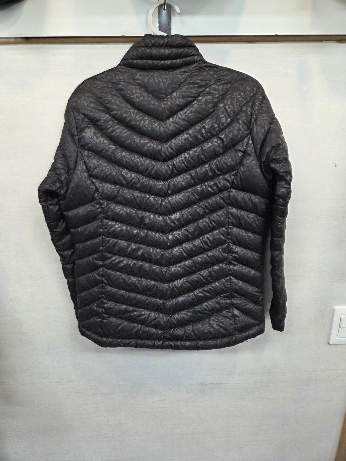 아이더 여성 필로네 레오파드 700 경량패딩 s 90 슬림 상품이미지2