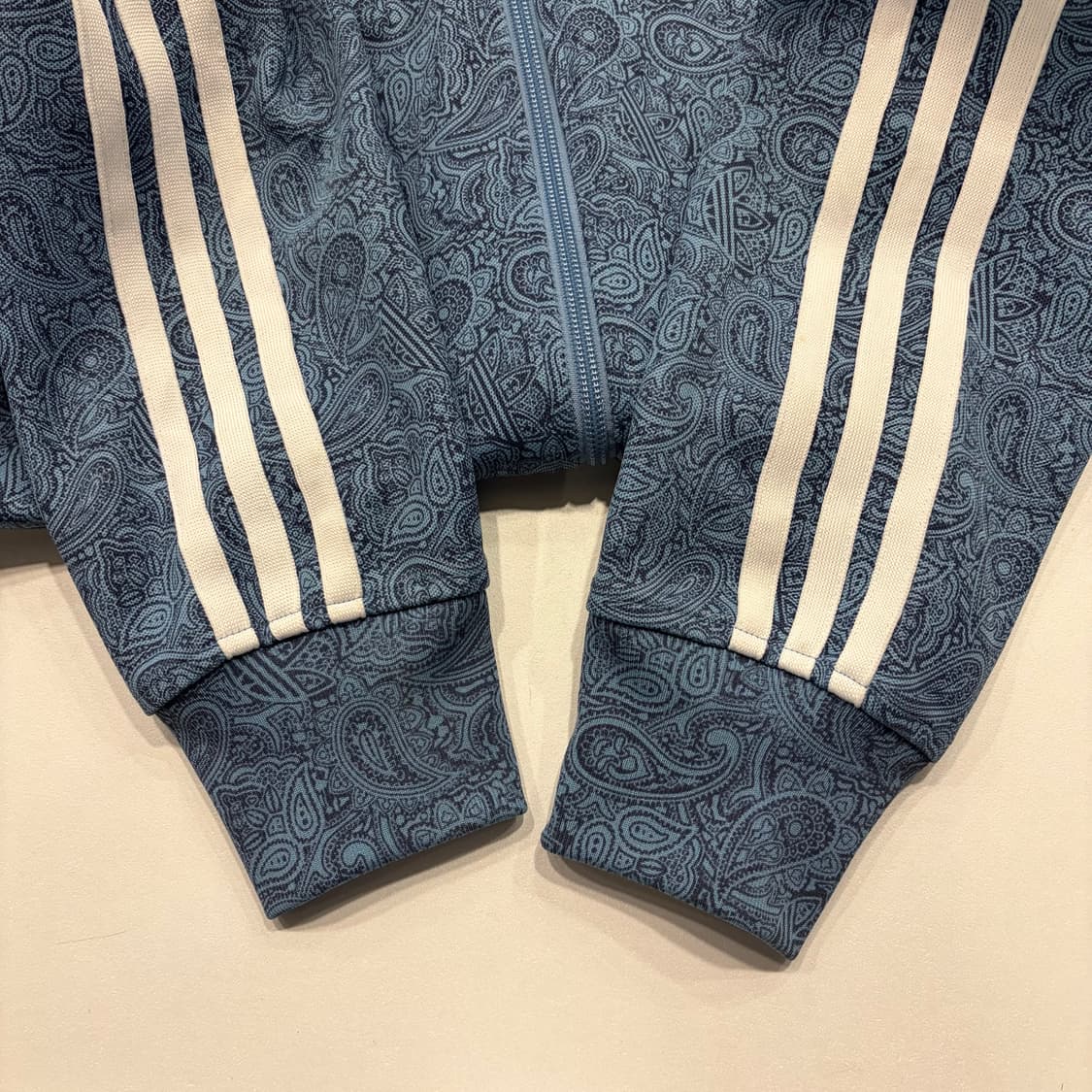 [95] 08s 아디다스 멤피스 페이즐리 트랙탑 져지 집업 B490 상품이미지8