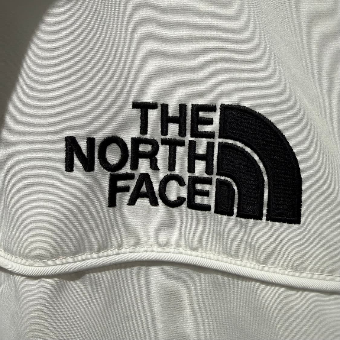 노스페이스 스팁테크 아노락 화이트 상품이미지4