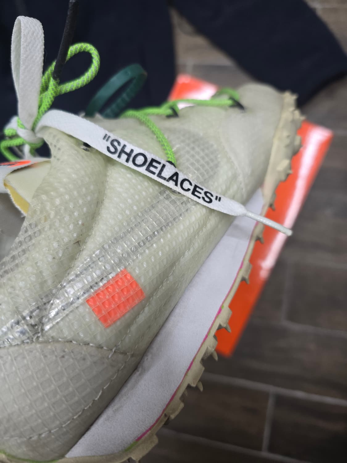 나이키 x 오프화이트 와플 레이서 화이트

(W) Nike x Off-W 상품이미지6