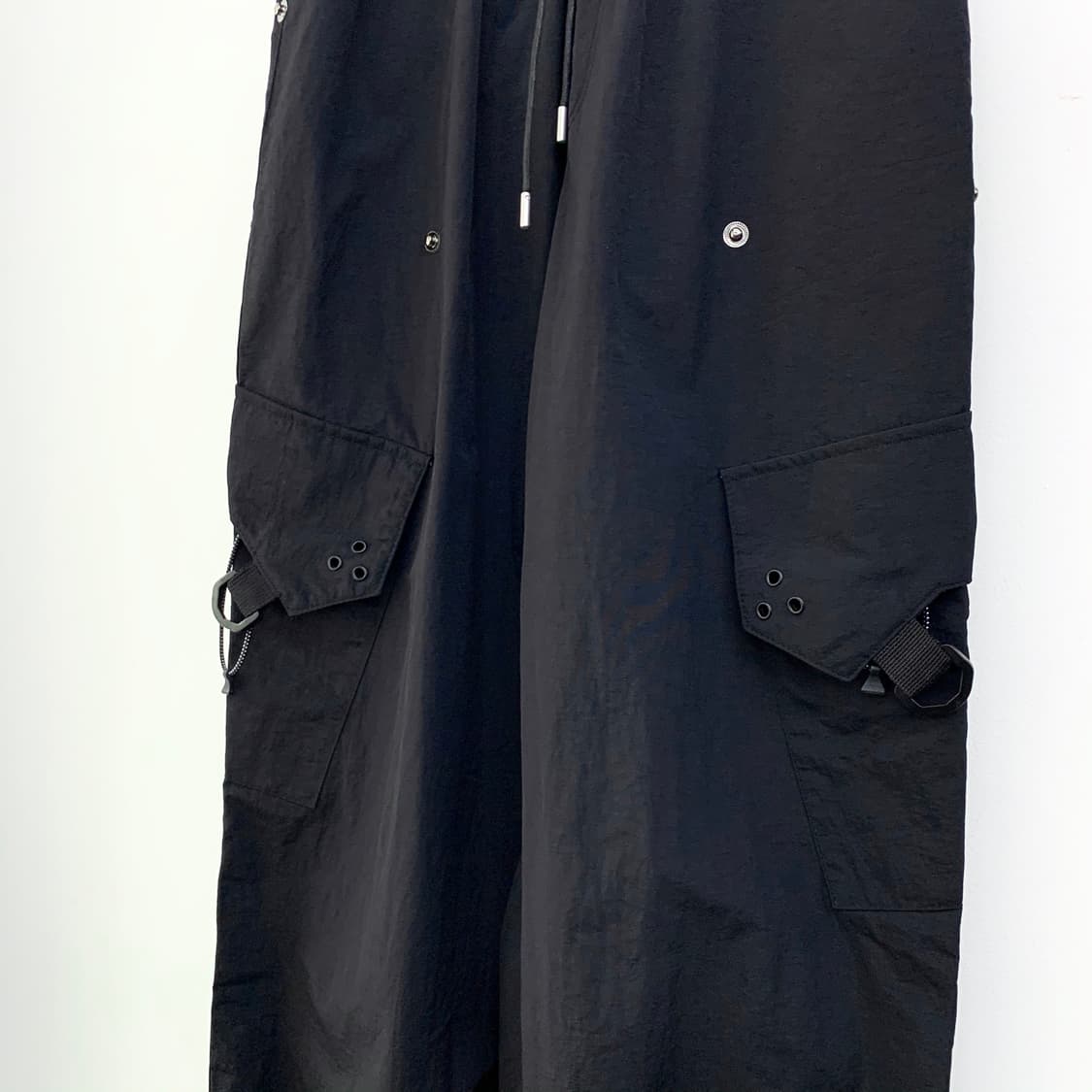 드네이지 유틸리티 더블 포켓 나일론 우븐 조거 팬츠 상품이미지7
