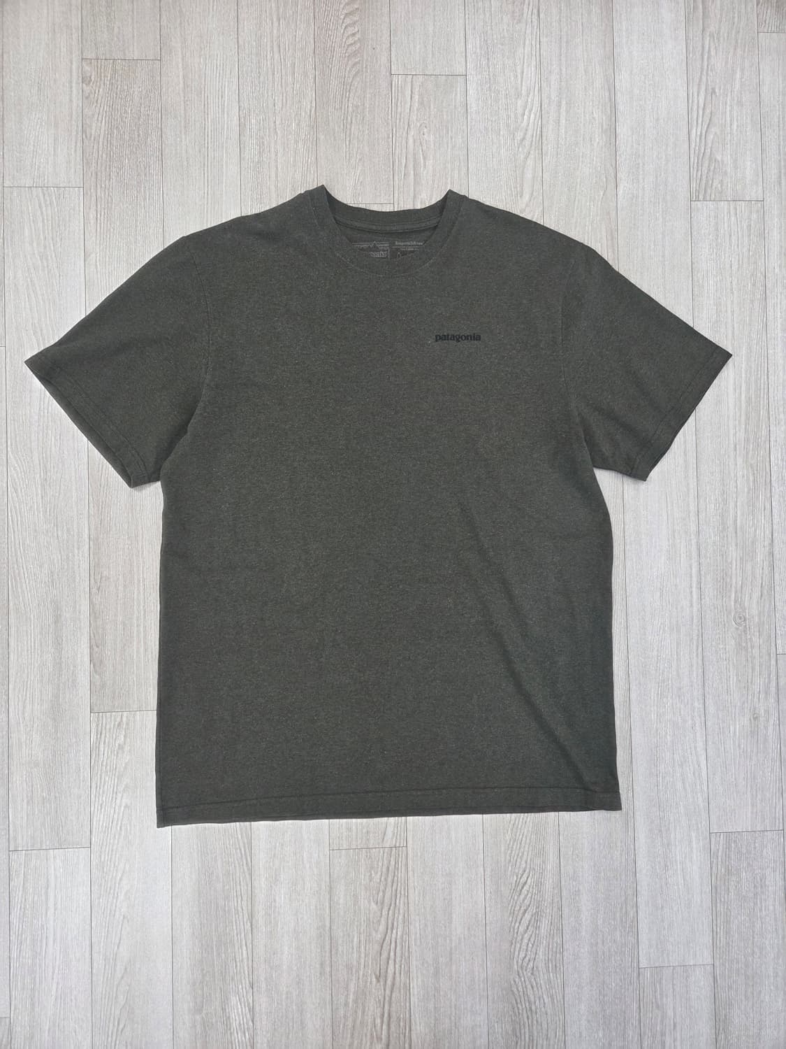 파타고니아 P6 P-6 로고 반팔티 카키 올리브 L, 105 상품이미지1