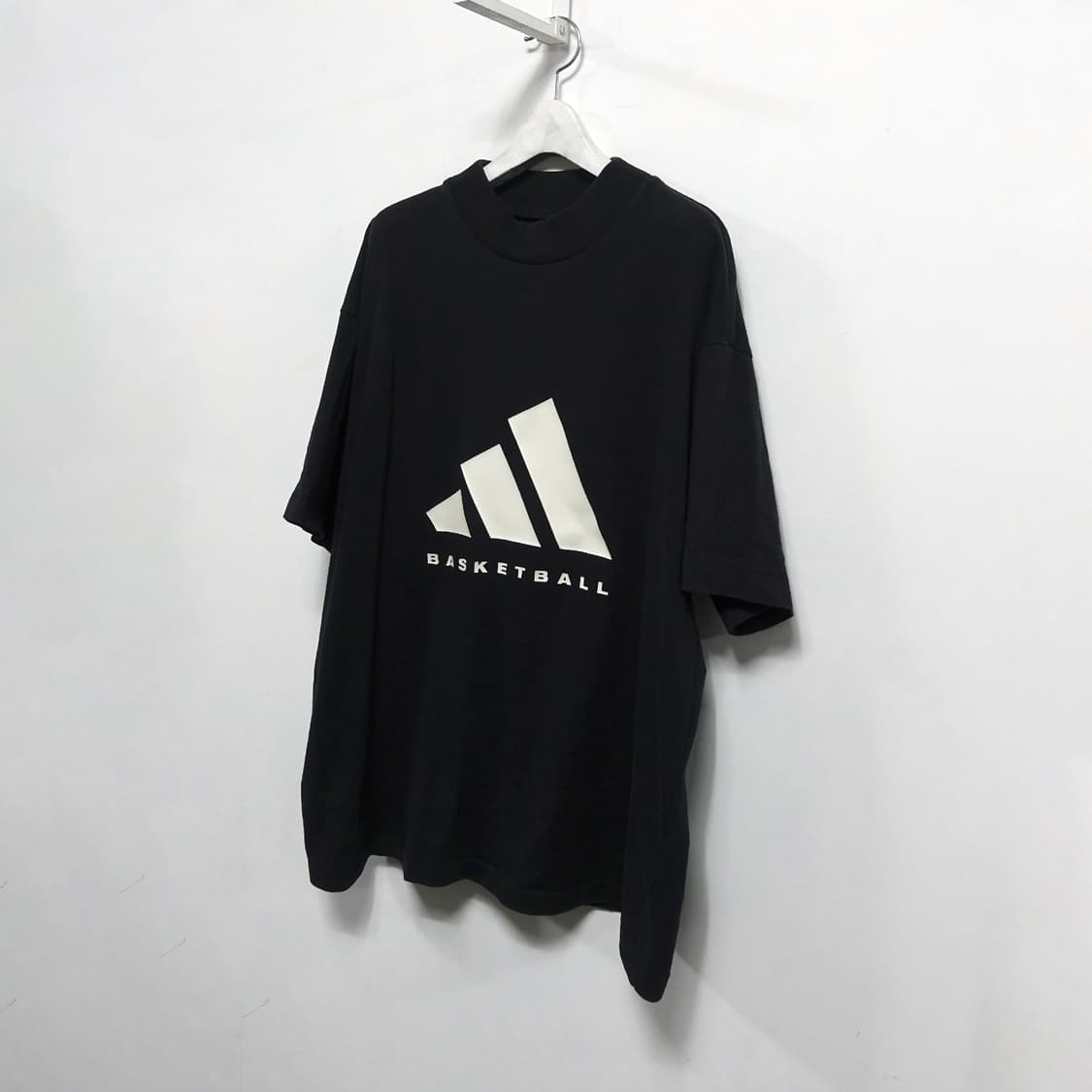 [XL] ADIDAS 바스켓볼 하프넥 오버사이즈 티셔츠 상품이미지5