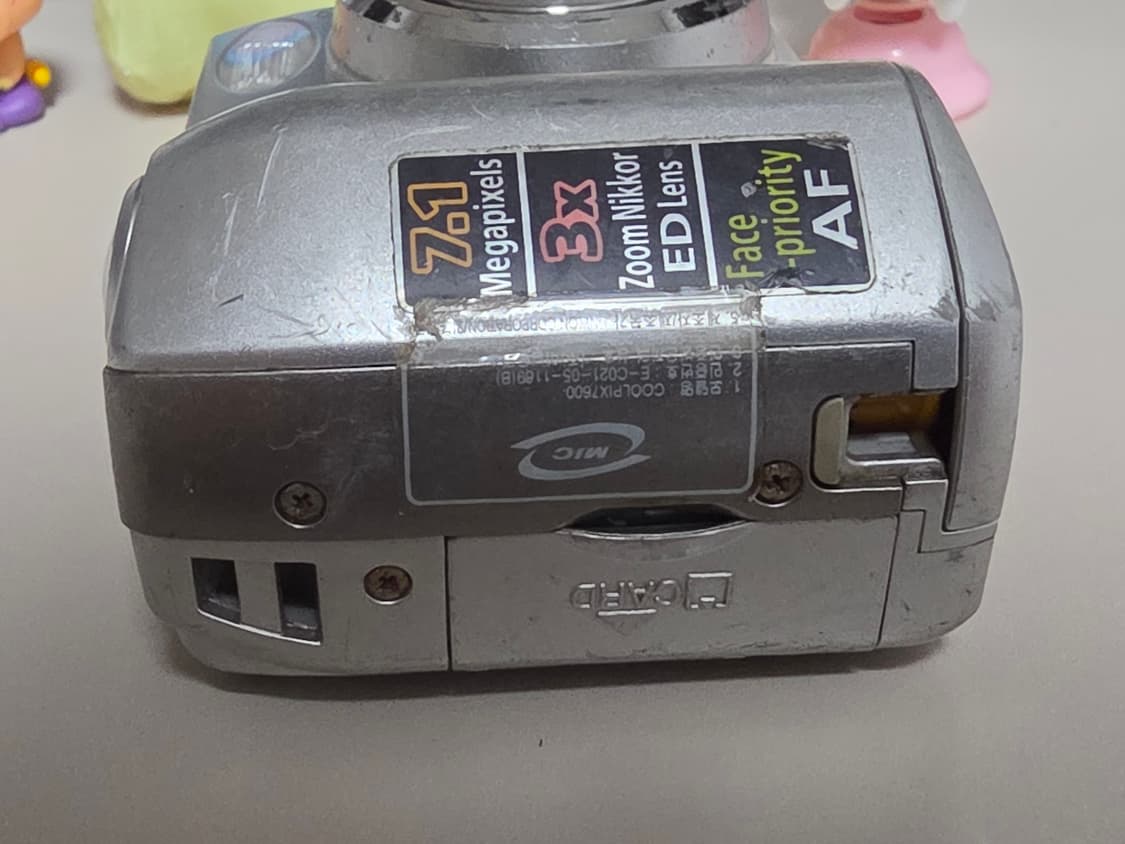 니콘 쿨픽스 7600 빈티지 디지털카메라 상품이미지3