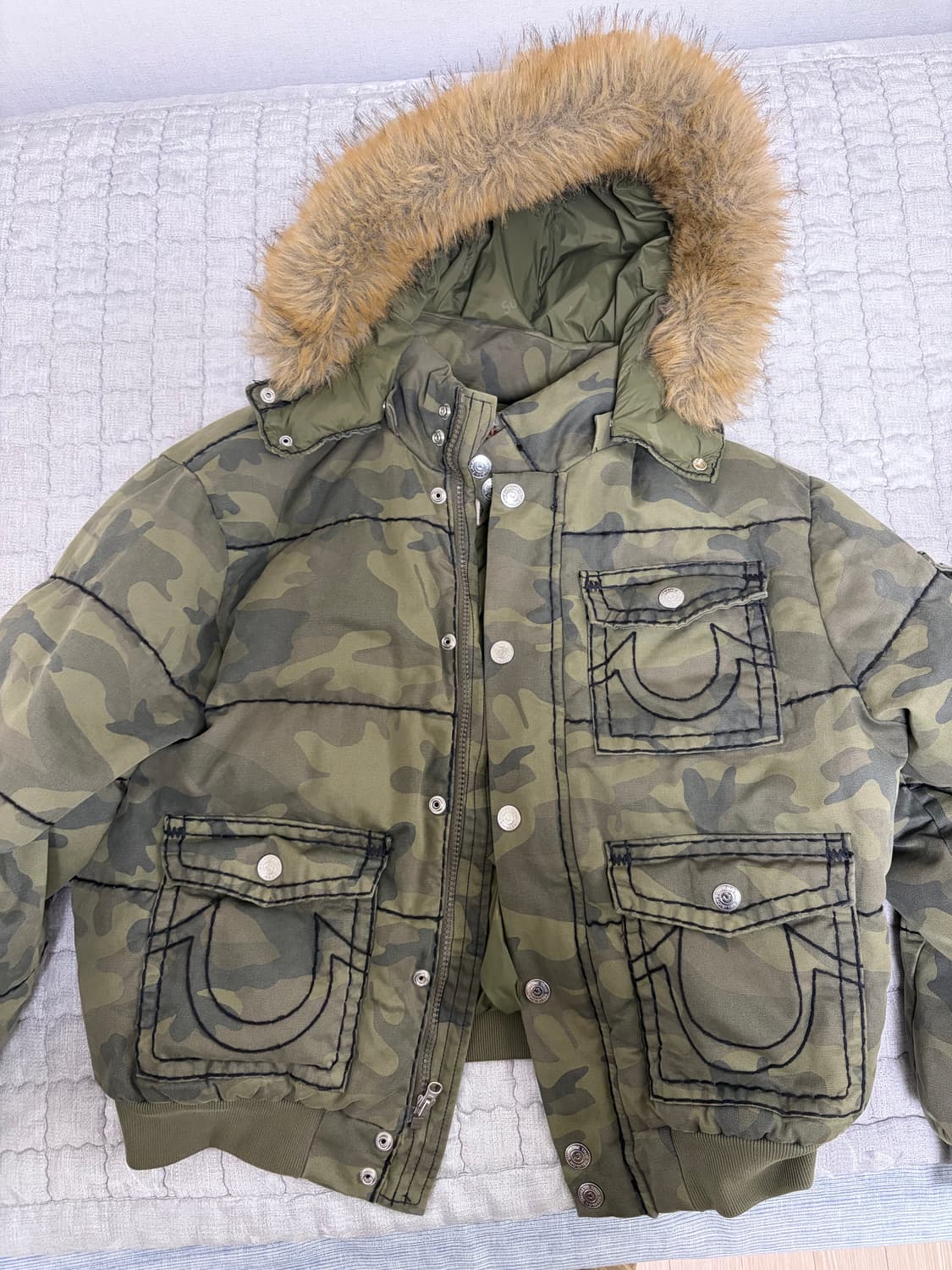 슈프림 트루릴리전 패딩 상품이미지2