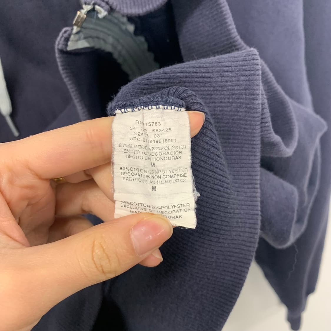 챔피온 자수로고 네이비 후드집업 상품이미지5