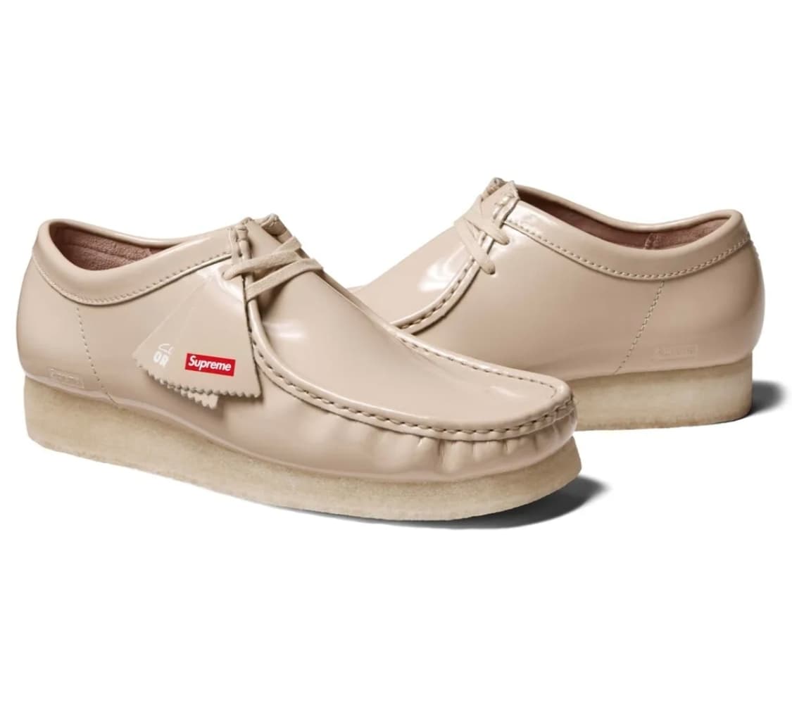 슈프림 x 클락스 왈라비 상품이미지1