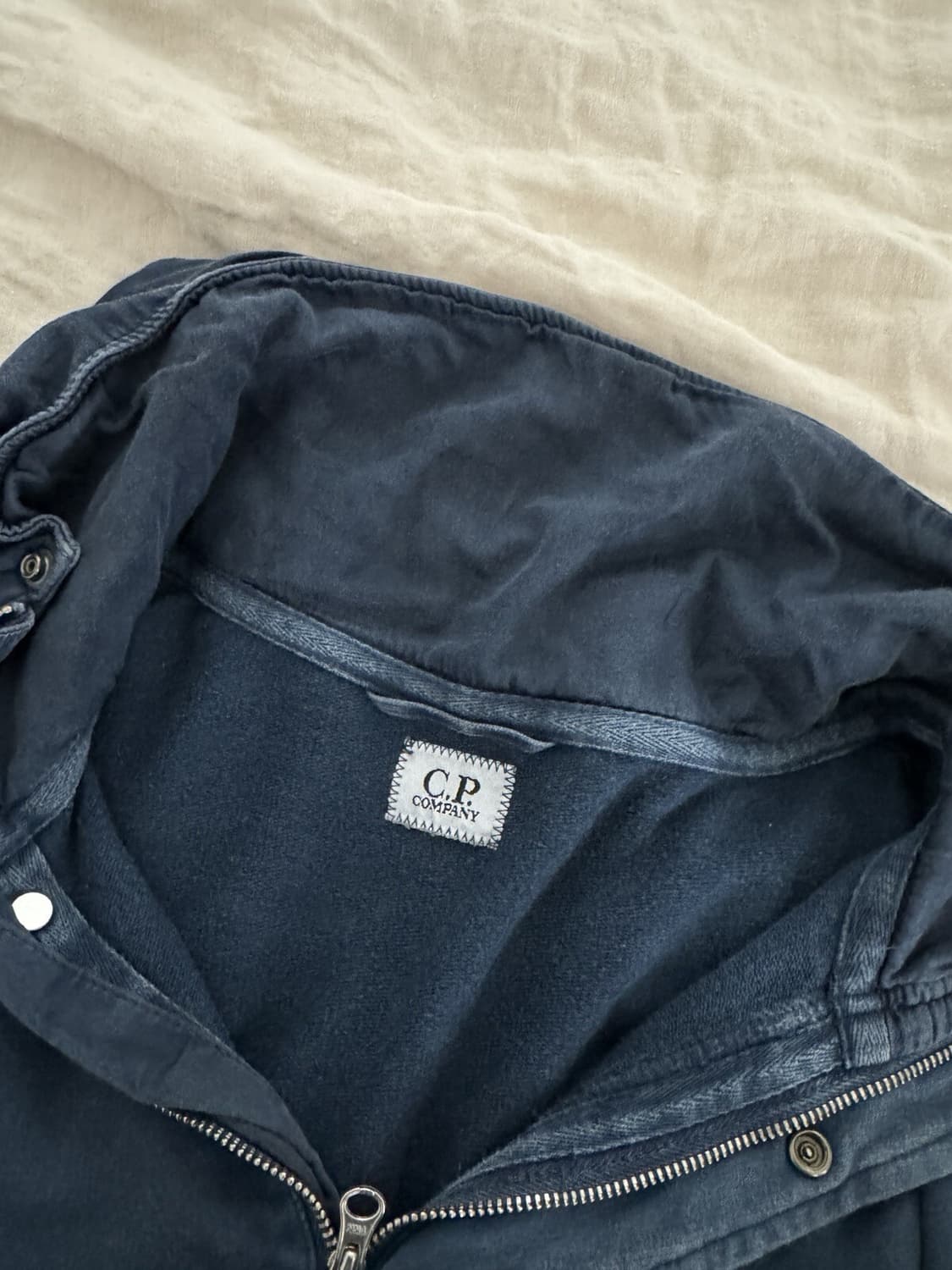 CP컴퍼니 후드티 다크네이비 상품이미지3