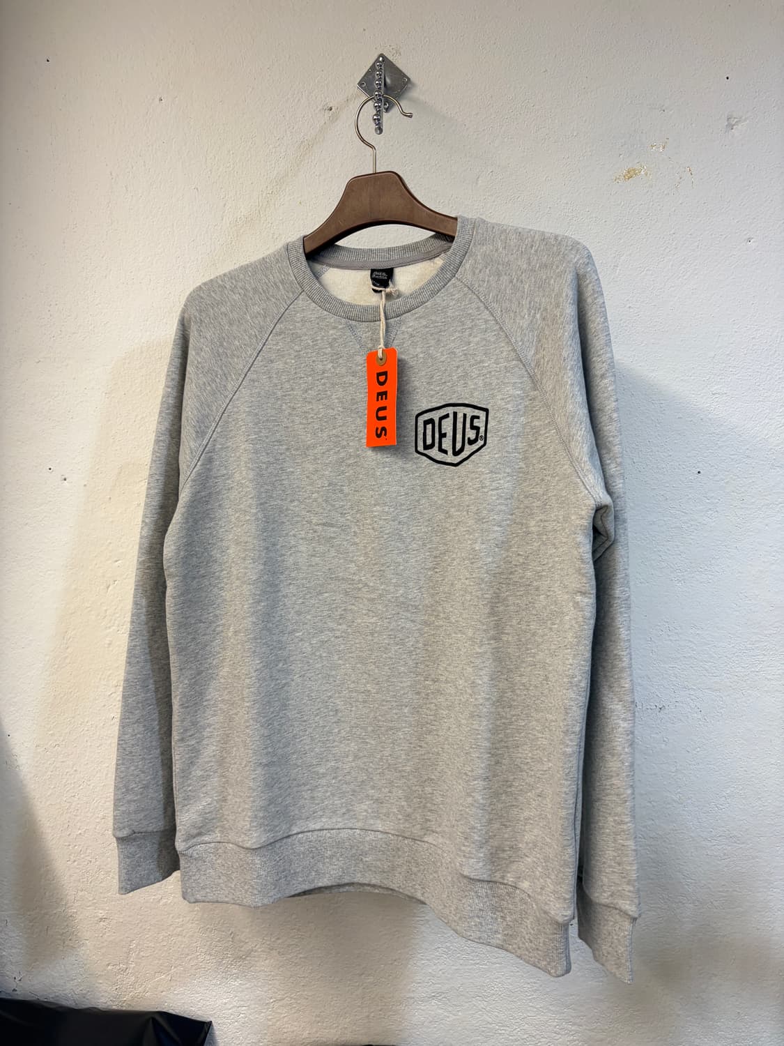 [새상품] 데우스 맨투맨 L사이즈 상품이미지2