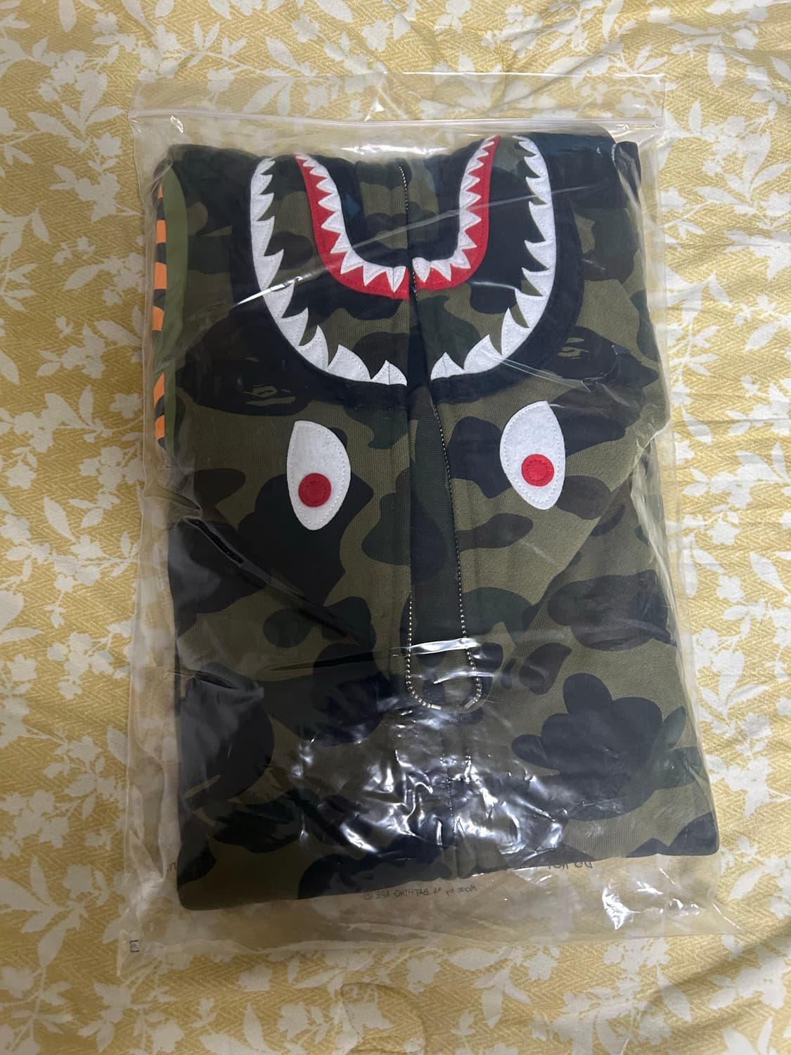 [M] 베이프 퍼스트 카모 샤크 풀 집 후드 아미 그린 상품이미지2