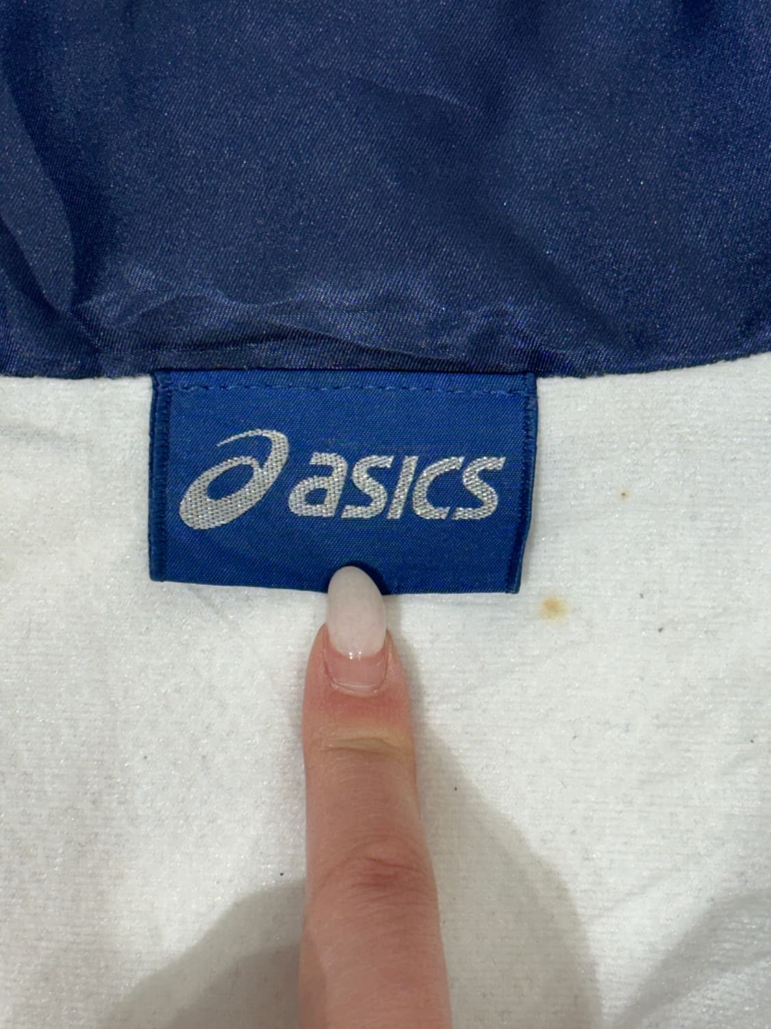 아식스 화이트 블랙 사이드 라인 바람막이 자켓 L 상품이미지7