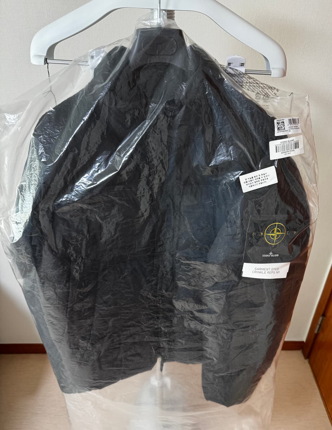스톤아일랜드 25fw 4100010 크링클랩스 블랙 M 새상품 상품이미지5