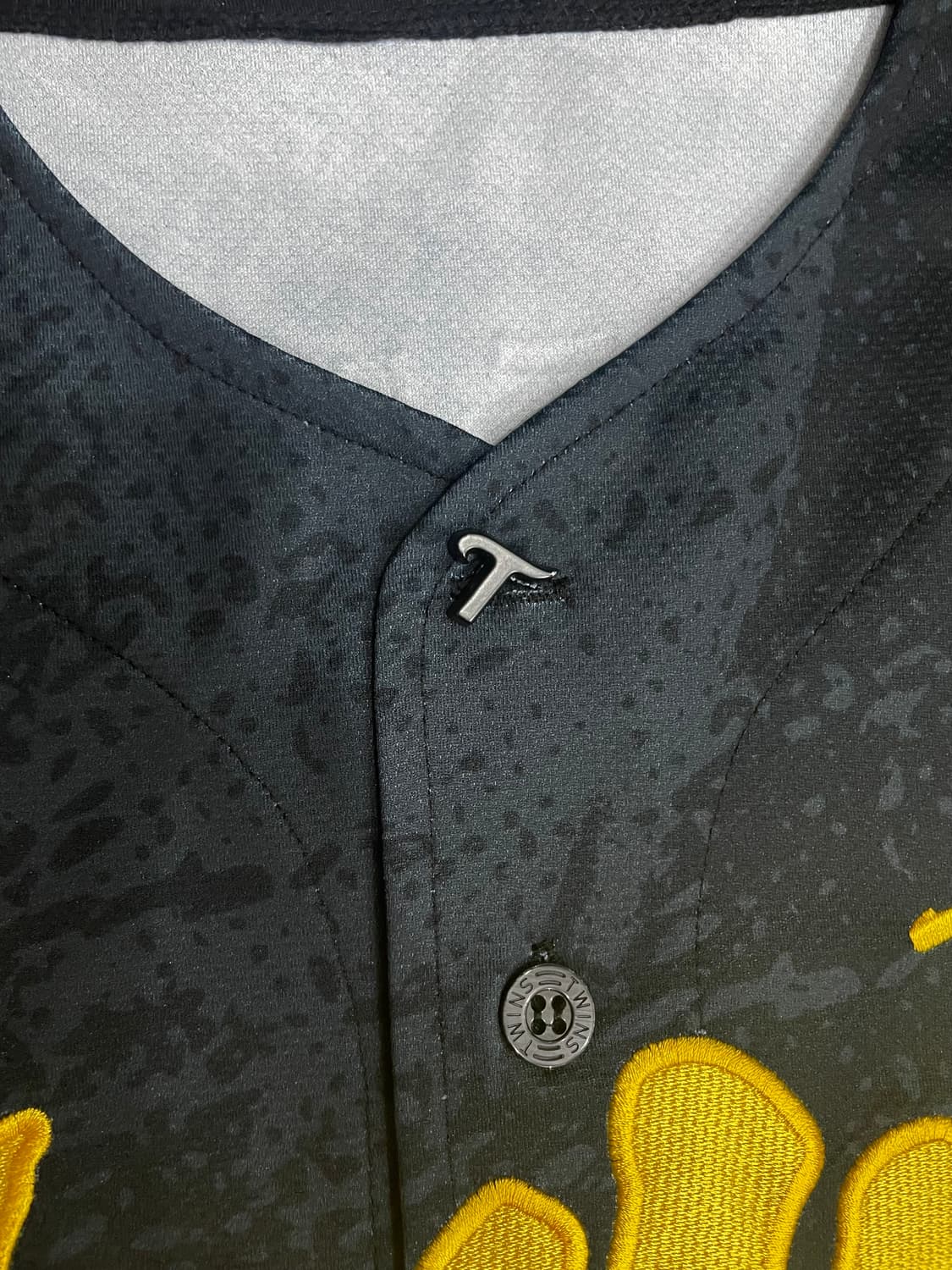 LG트윈스 홍창기 2023 한국시리즈 우승기념 유니폼 120 상품이미지5