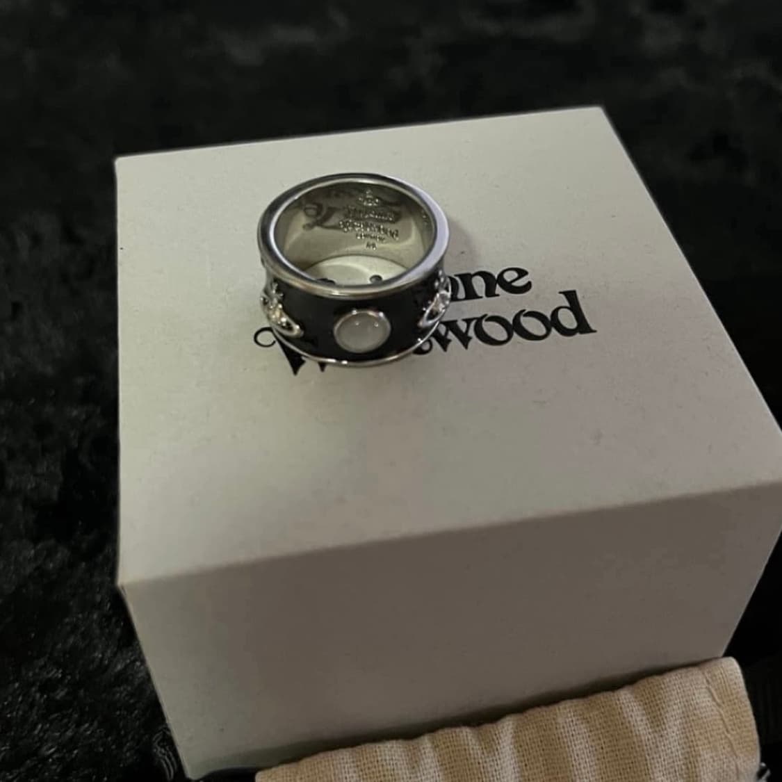 비비안웨스트우드 아카이브 블랙원석링 반지 상품이미지1