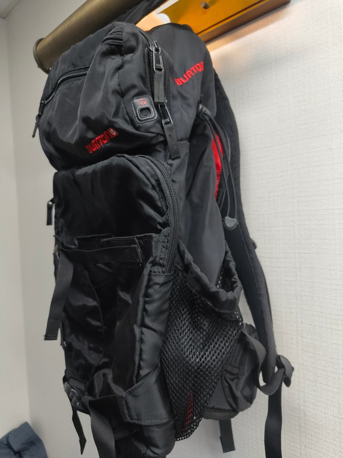 OS) BURTON 버튼 줌팩 카메라 배낭 팝니다 상품이미지3