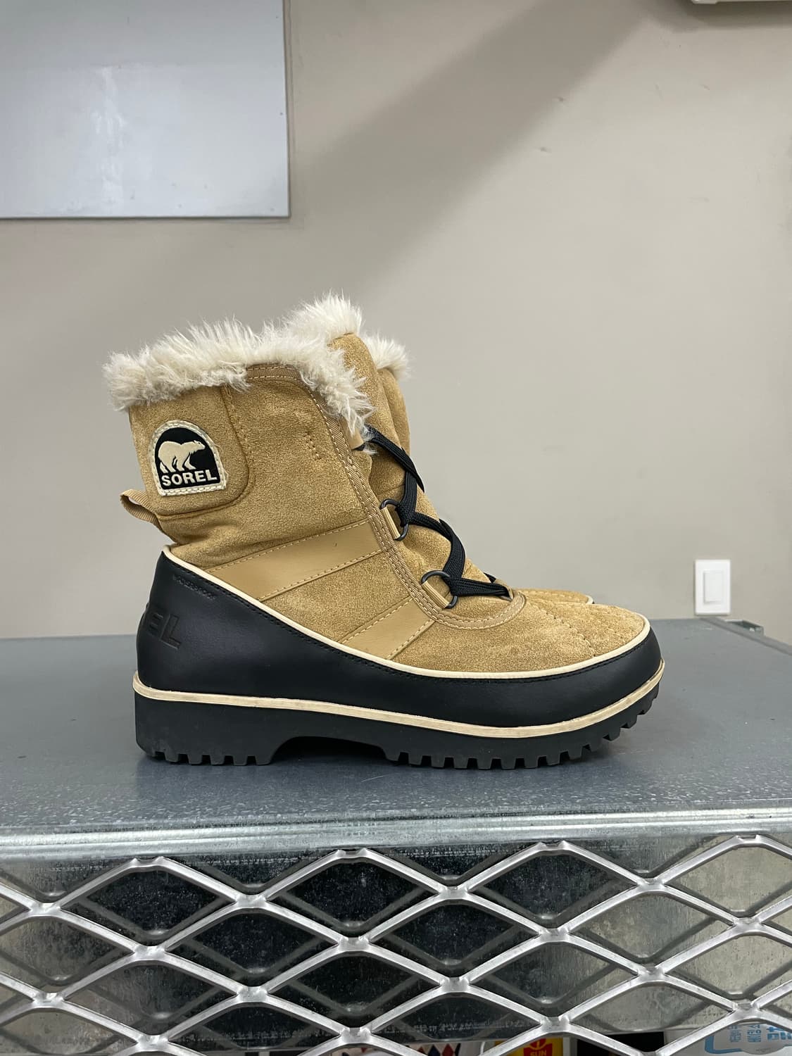 소렐 티볼리 II 스웨이드250 상품이미지4