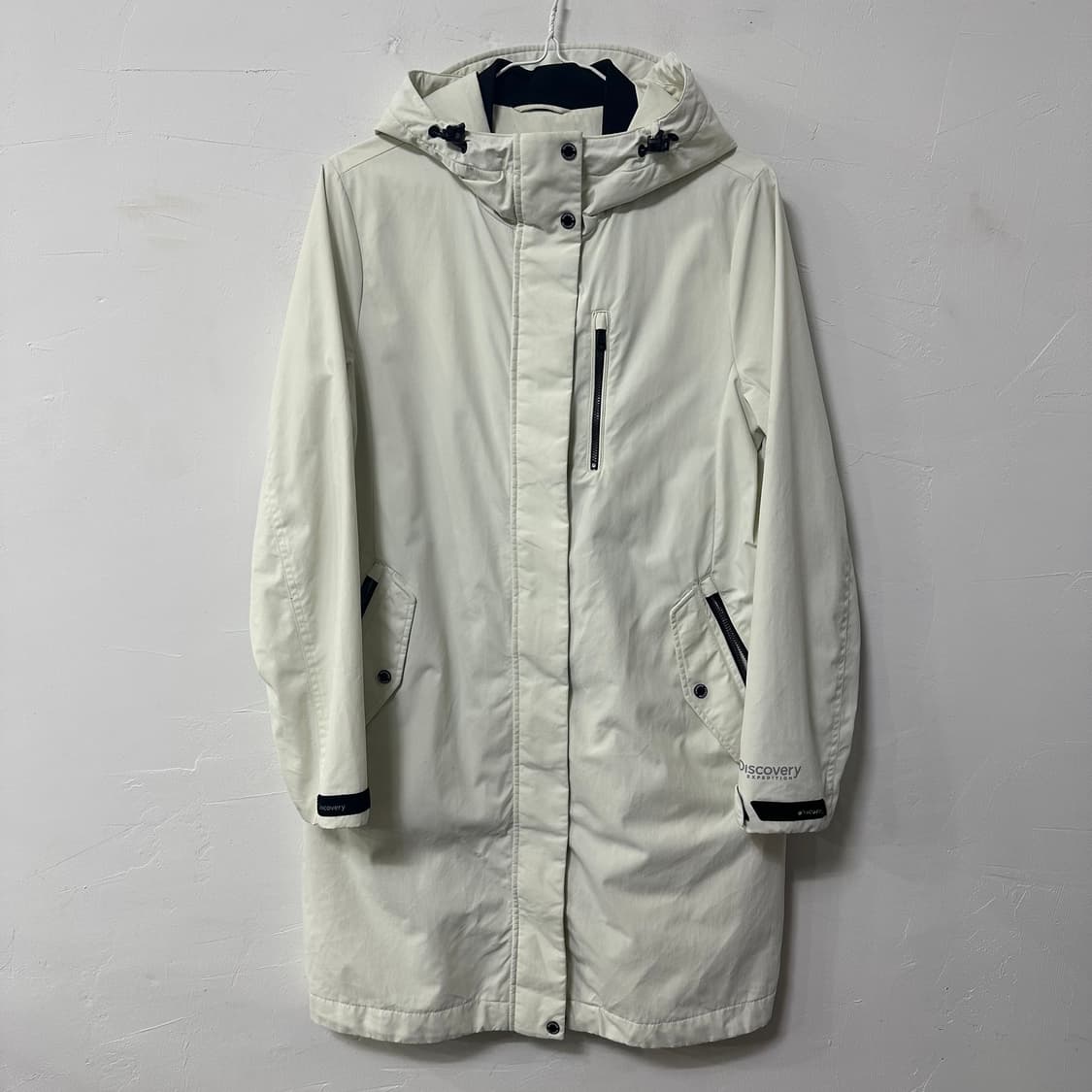 (90) 디스커버리 여성 롱 바람막이 아이보리 상품이미지1