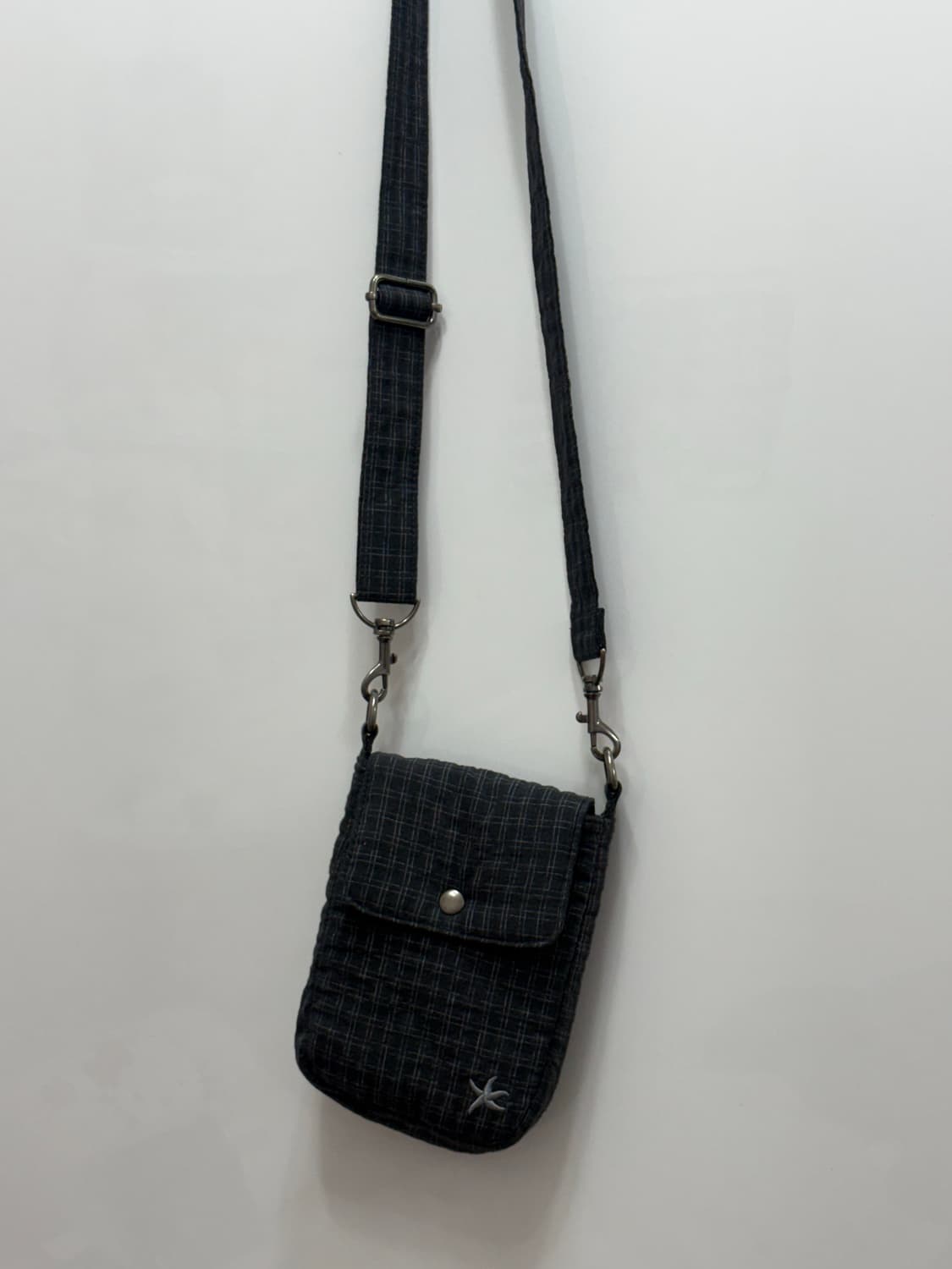 더콜디스트모먼트 미니백 상품이미지2