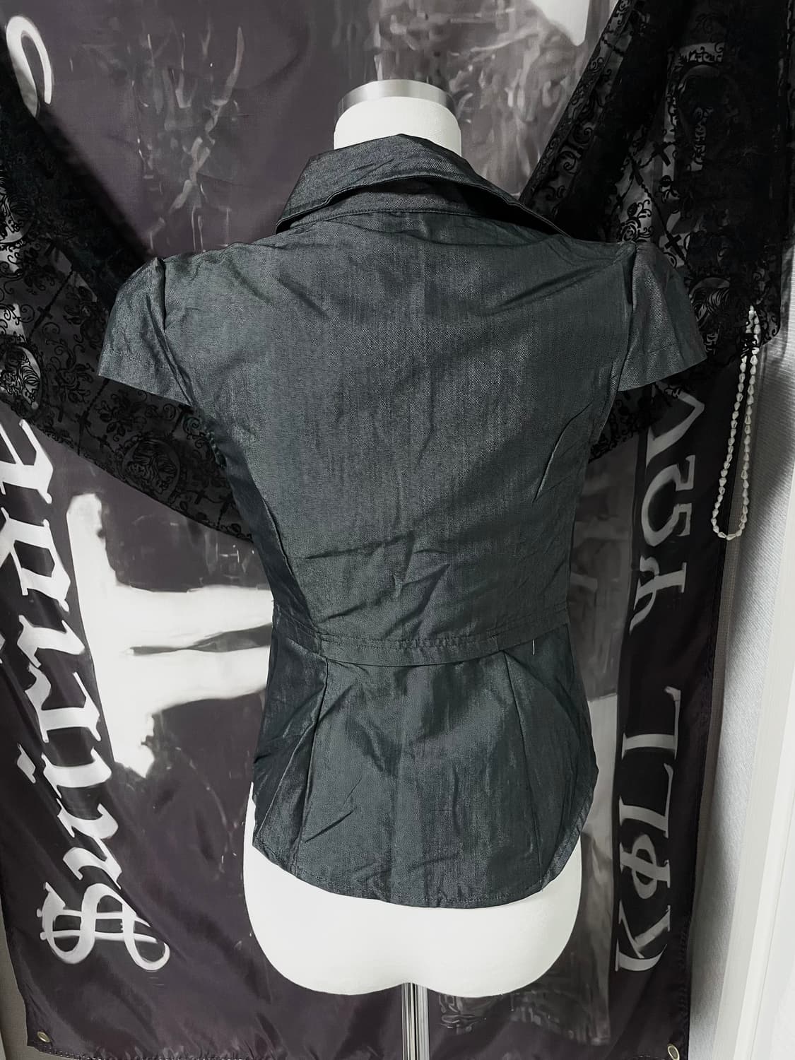 빈티지 셔링 포켓 슬림핏 레이어드 블라우스 오네갸루로걀탑베메클핀터깔00s 상품이미지3