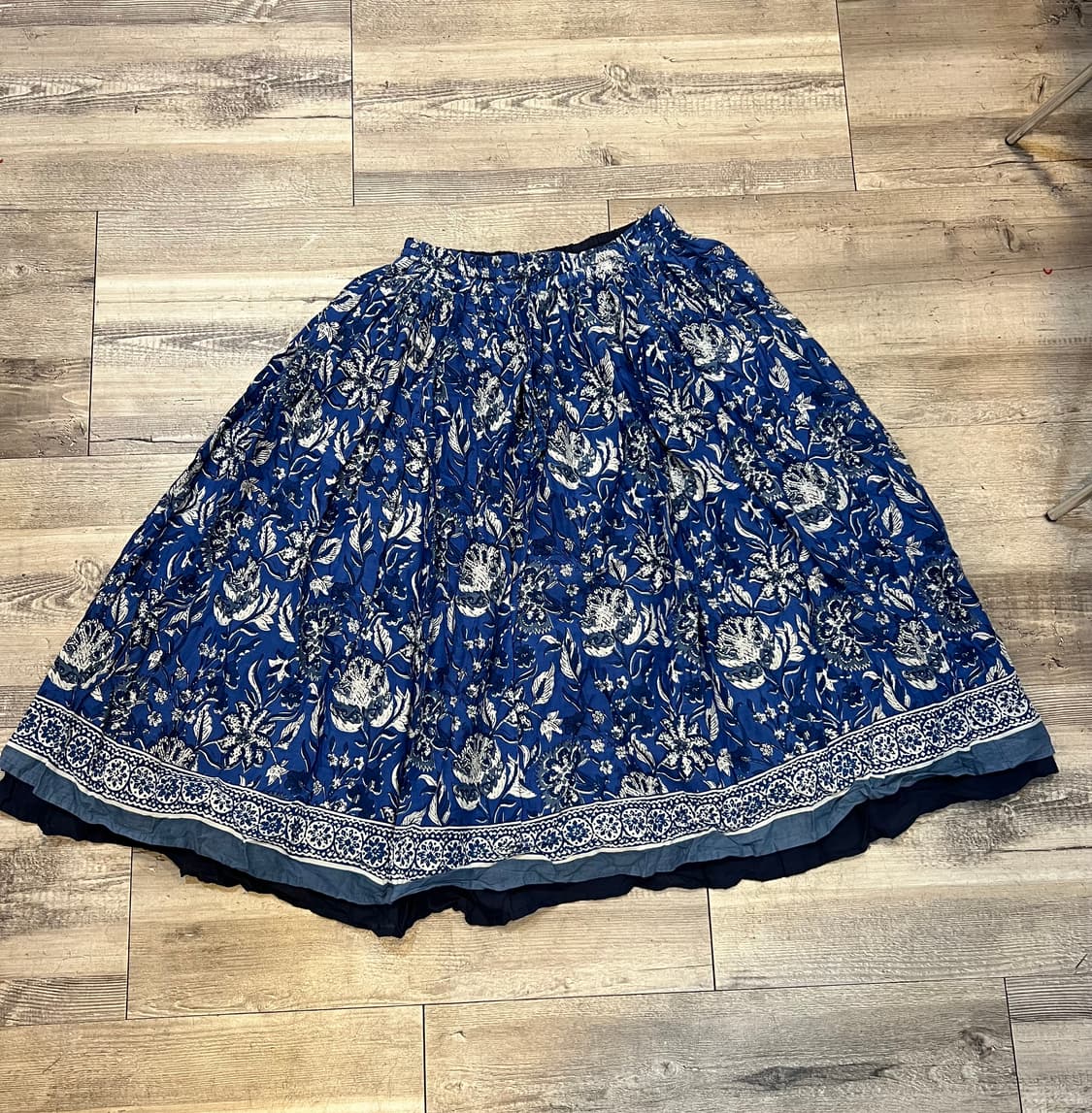 일본수입 여성 블루 에스닉플라워롱스커트 밴딩스커트 상품이미지3