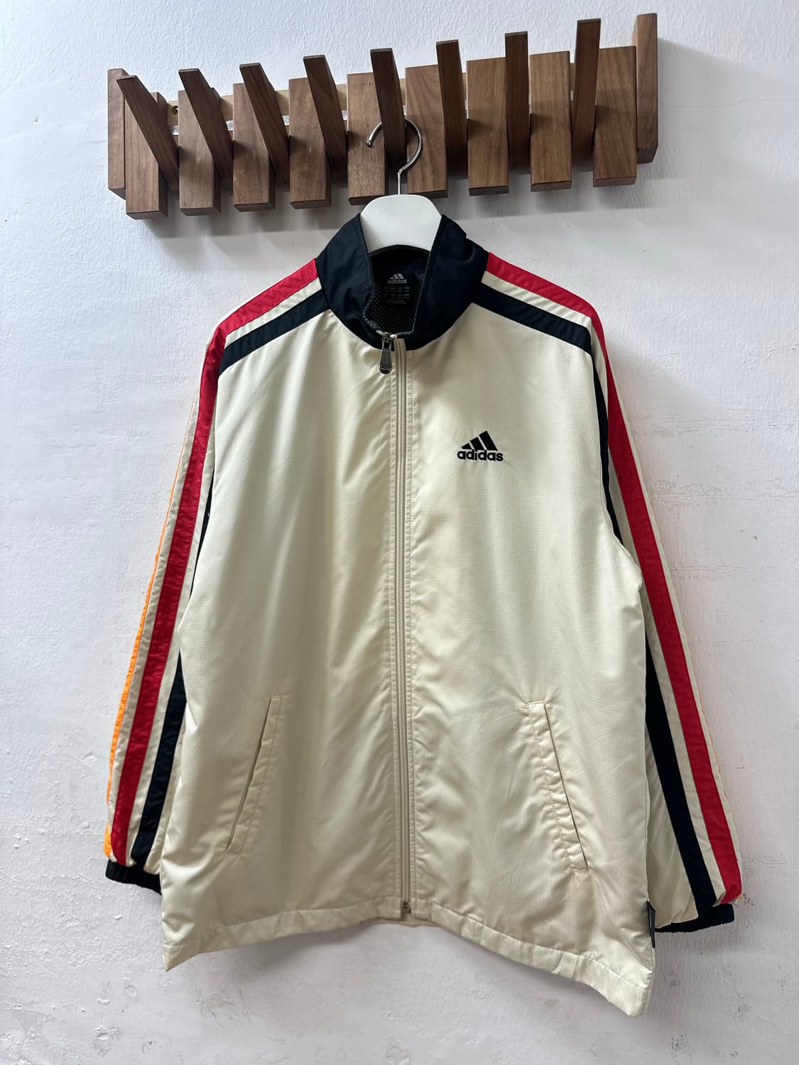 일본빈티지 아디다스 Adidas 배색 디테일 트랙 바람막이 자켓 상품이미지3