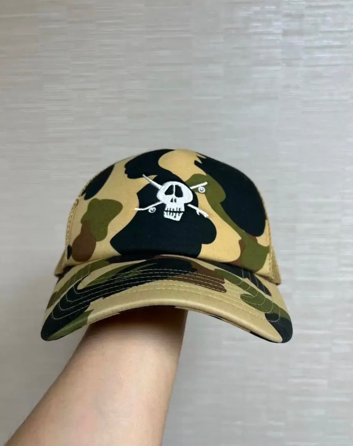 베이프 스투시 메쉬 트러커 캡 상품이미지1