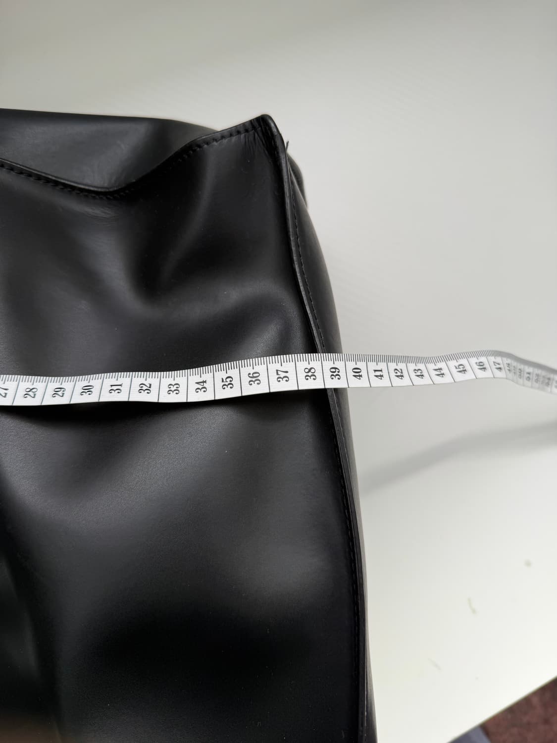 정품) 발렌티노 남성 VLTN 블랙 쇼퍼백 숄더백 상품이미지10