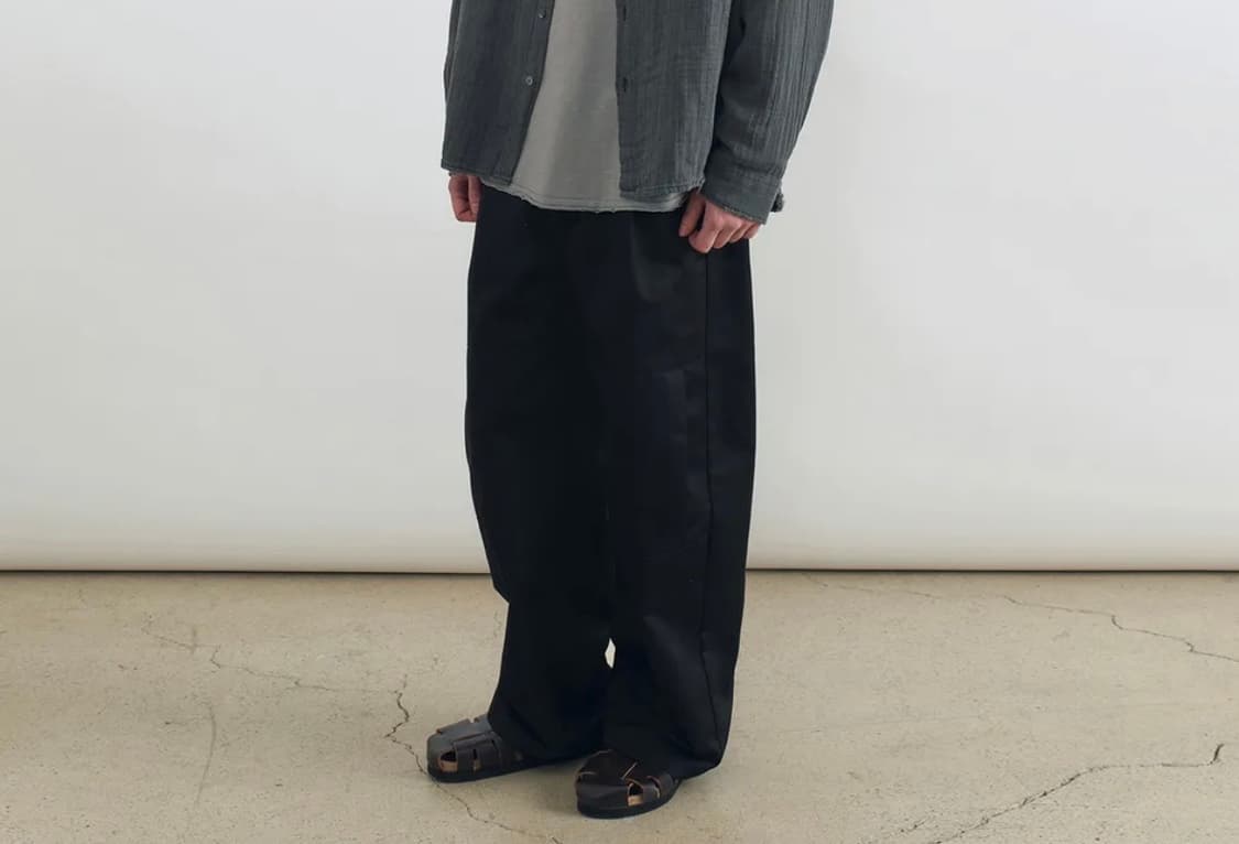 인사일런스 커브드 플리츠 치노팬츠  상품이미지2