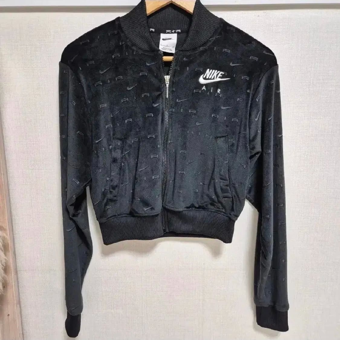 새것상태 나이키 에어 벨루어 자켓 블랙 S 상품이미지1