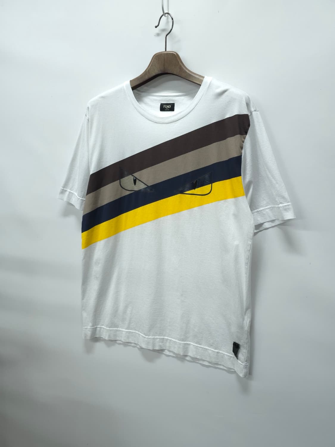 펜디 백 버그 아이즈 멀티 스트라이프 라운드 반팔 티셔츠 (XL) 상품이미지2