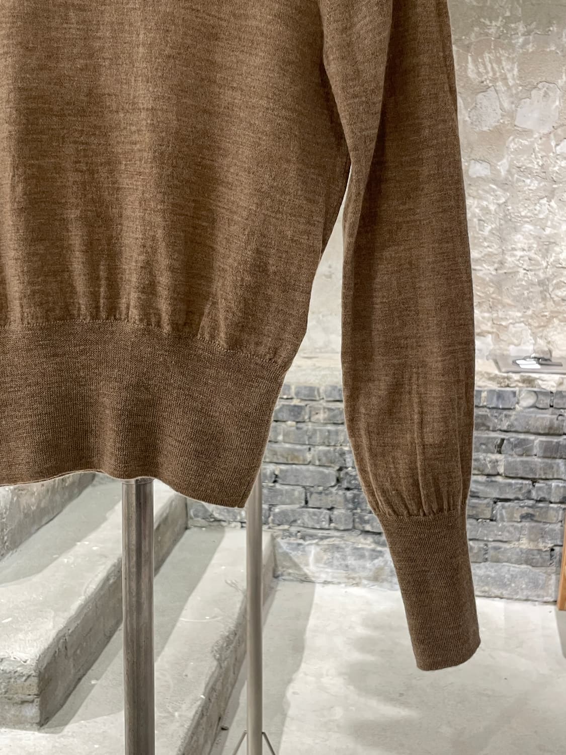 비비안 웨스트우드 레드라벨 멜란지 베이지 터틀넥 orb로고 크롭 니트 상품이미지5